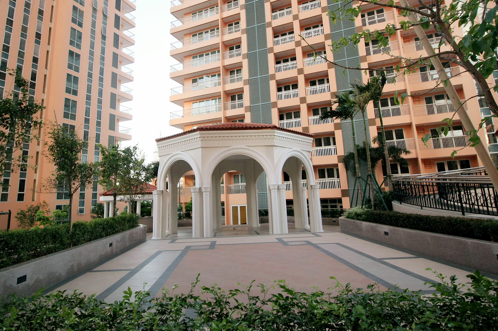 Maxstays - Max Style @ The Venice Residences Taguig Ngoại thất bức ảnh